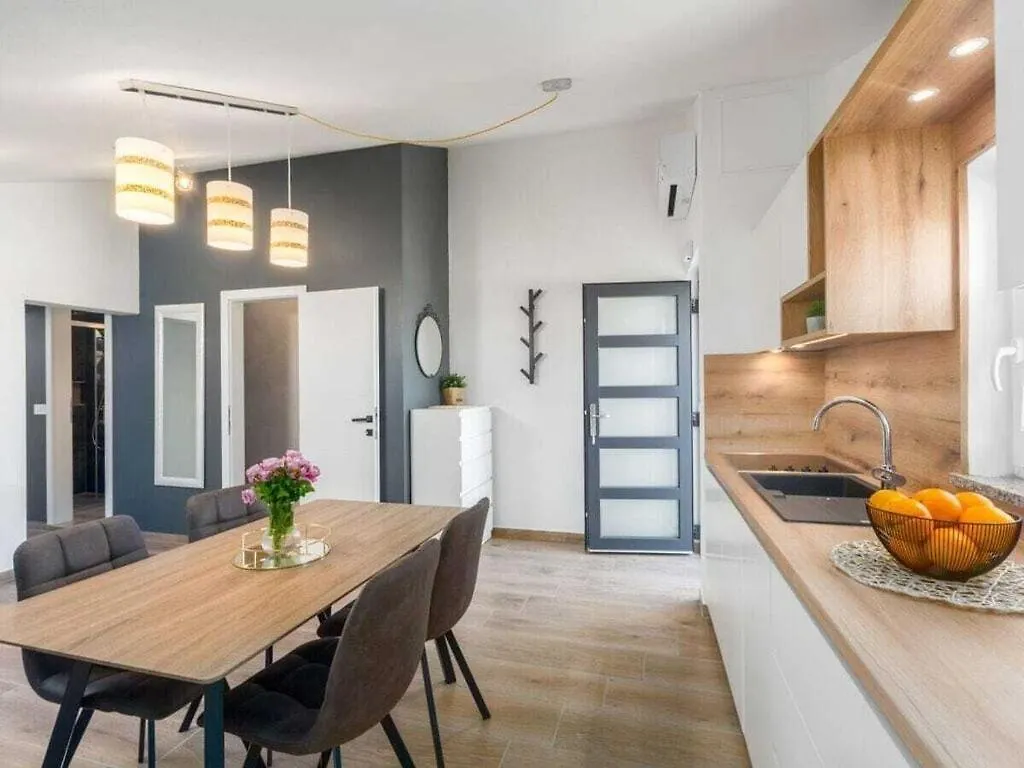 Premium Residence Radovan Porec 0*,